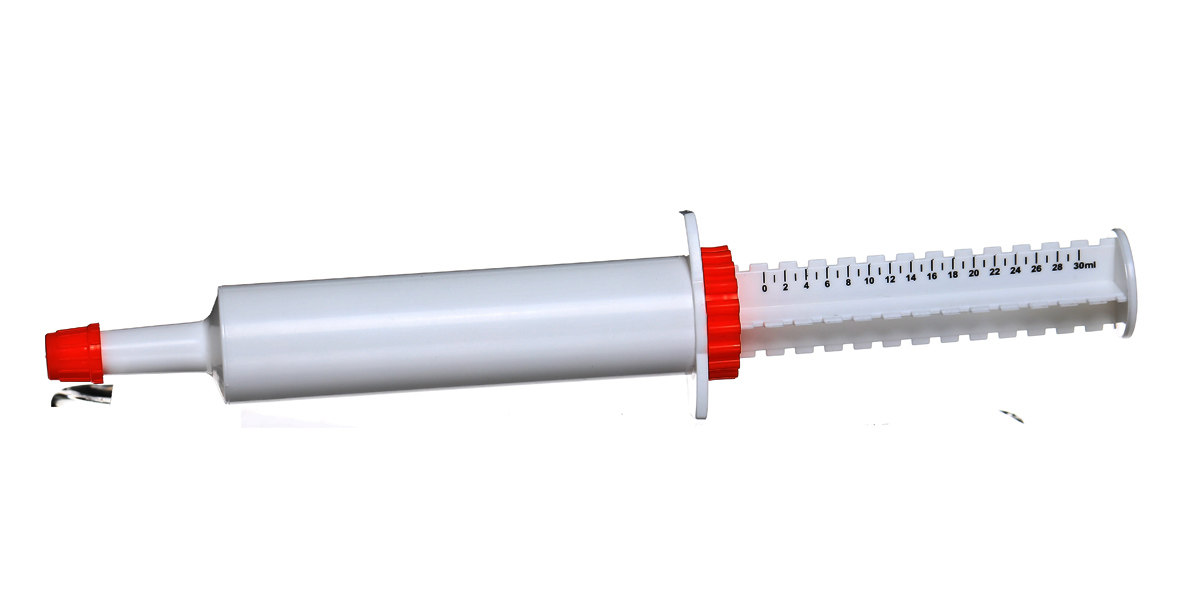 Two advantages of pet nutrition cream syringe